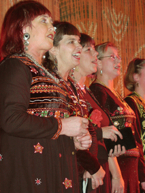 Knappt halva kren i folkloristiska vstar